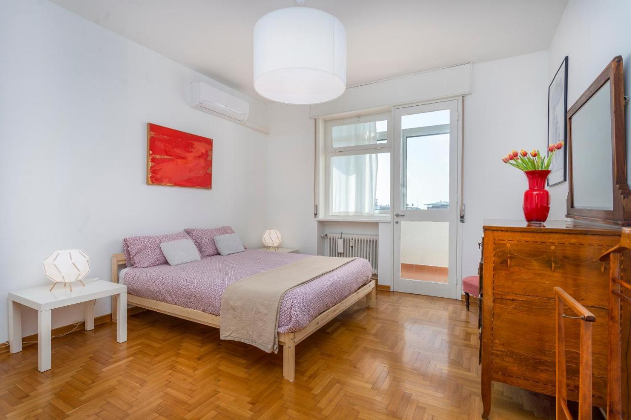 Udine Viale Venezia Huge Red Apartment מראה חיצוני תמונה